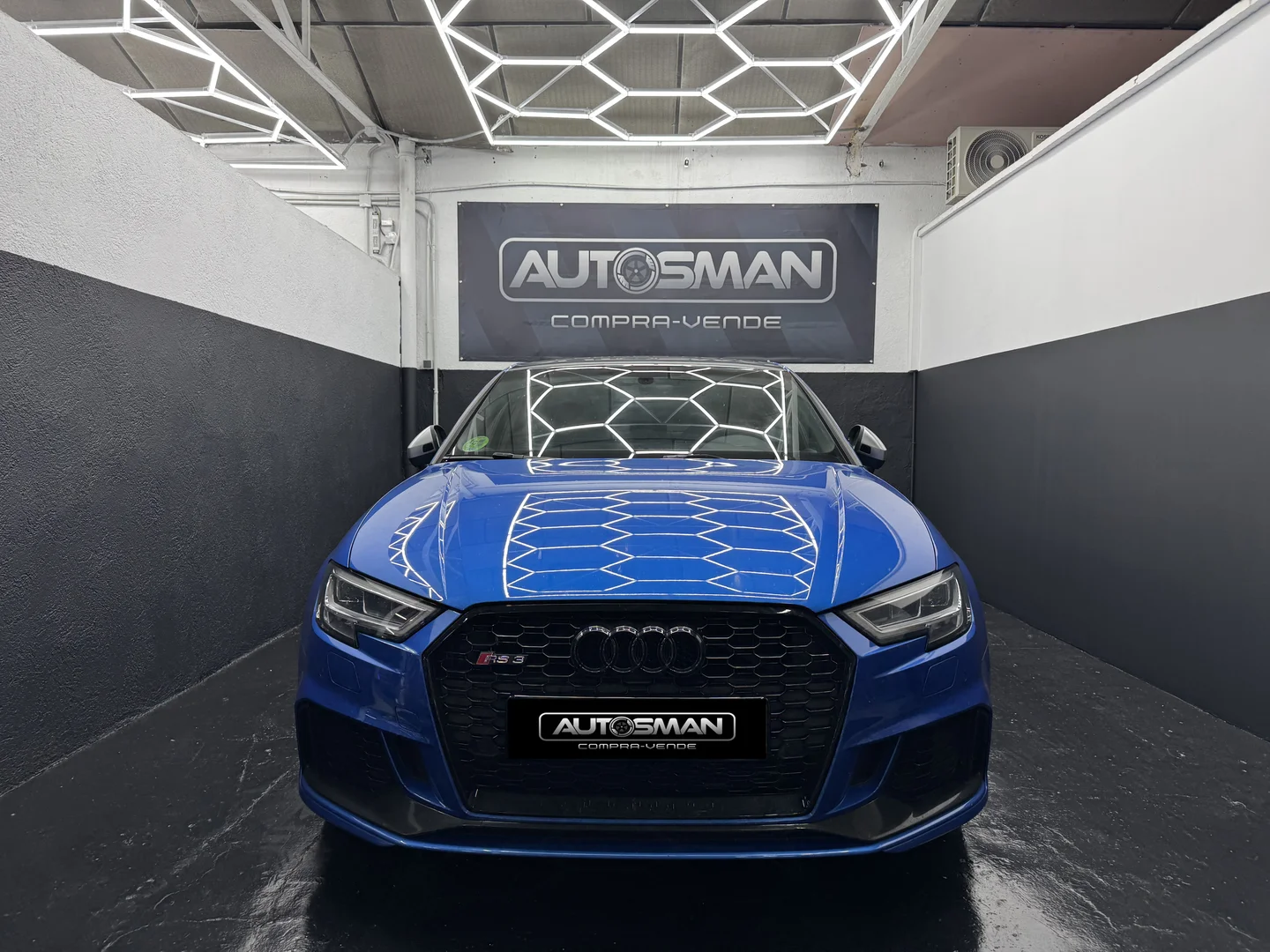 AUDI A3  RS 3 2.5 TFSI quattro S tronic Sedan 2018 Gasolina Azul - Vista lateral